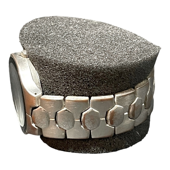 Men’s Wristwatch Vintage BENRUS Diamond Watch Stainless Steel Bracelet Watch - Picture 4 of 5